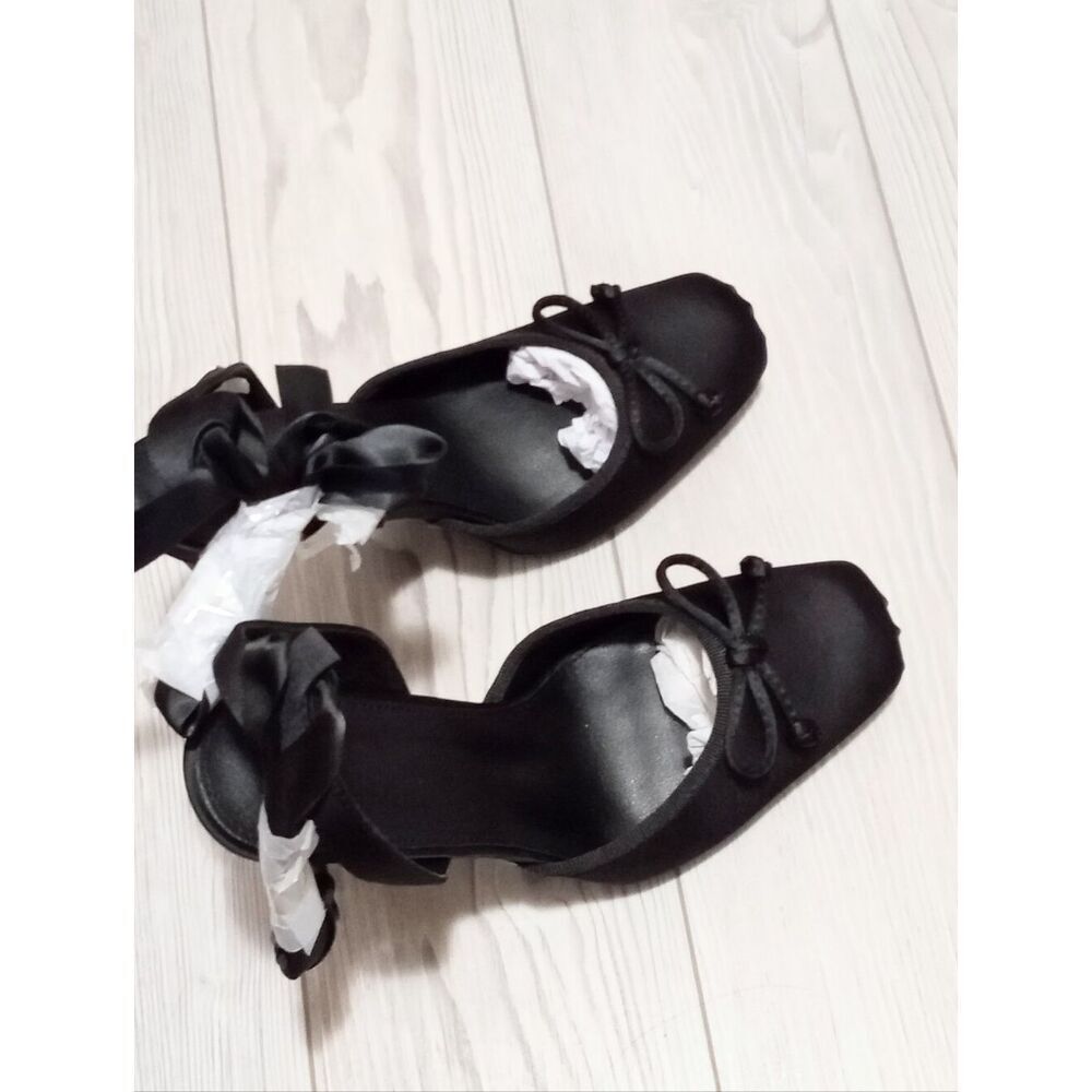 (D-4779) Satin Ballet Shoes Stiletto High Heels Closed Square Toe Sz 8.5 - Picture 7 of 17